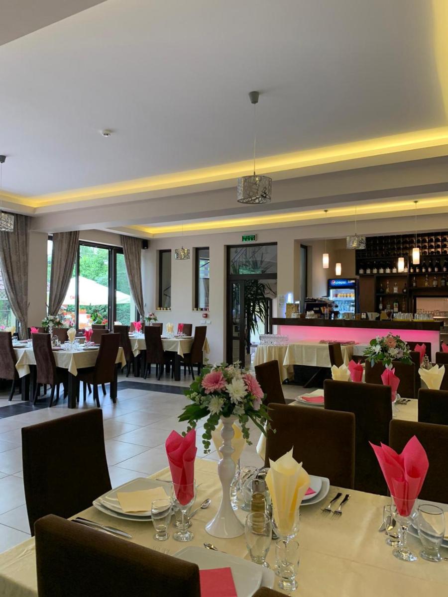 Pensiunea Andrei Moieciu - Housity