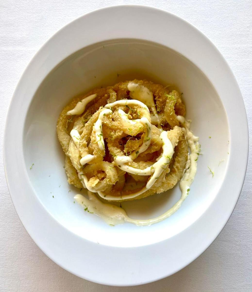 Comida en o cerca de este hotel