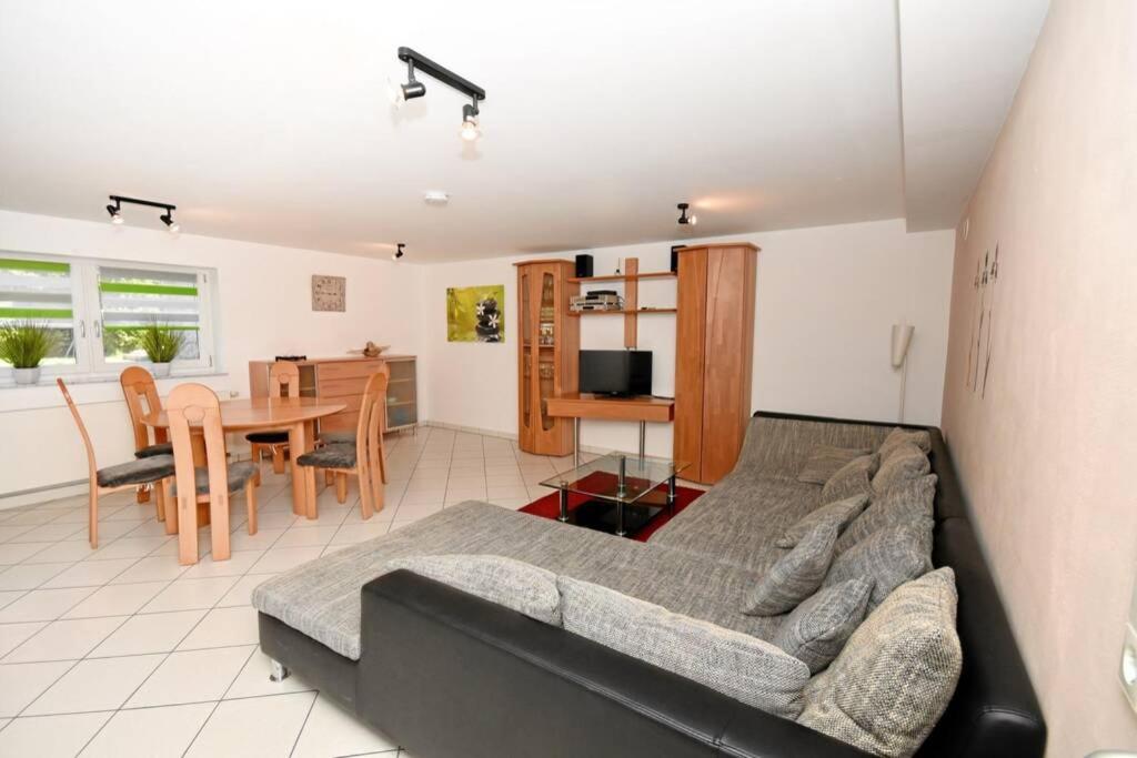 Suitetrails - Ferienwohnung Gartenblick an der Mainschleife