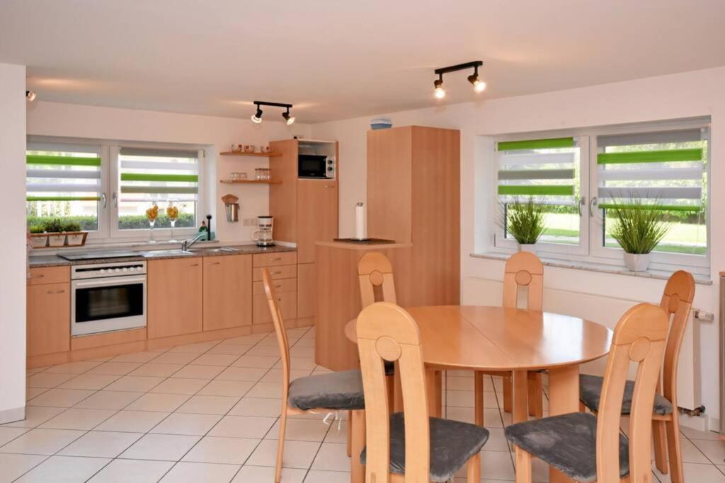 Suitetrails - Ferienwohnung Gartenblick an der Mainschleife