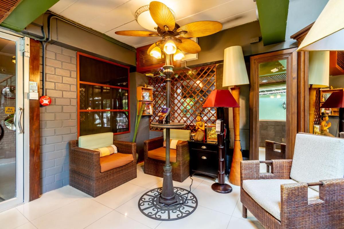 The Palm Hotel - Housity