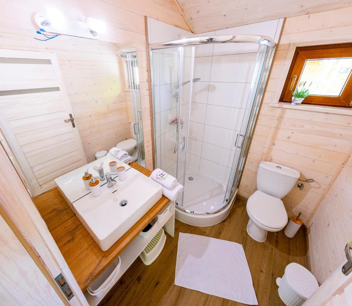 Rajskie Siedlisko - Housity