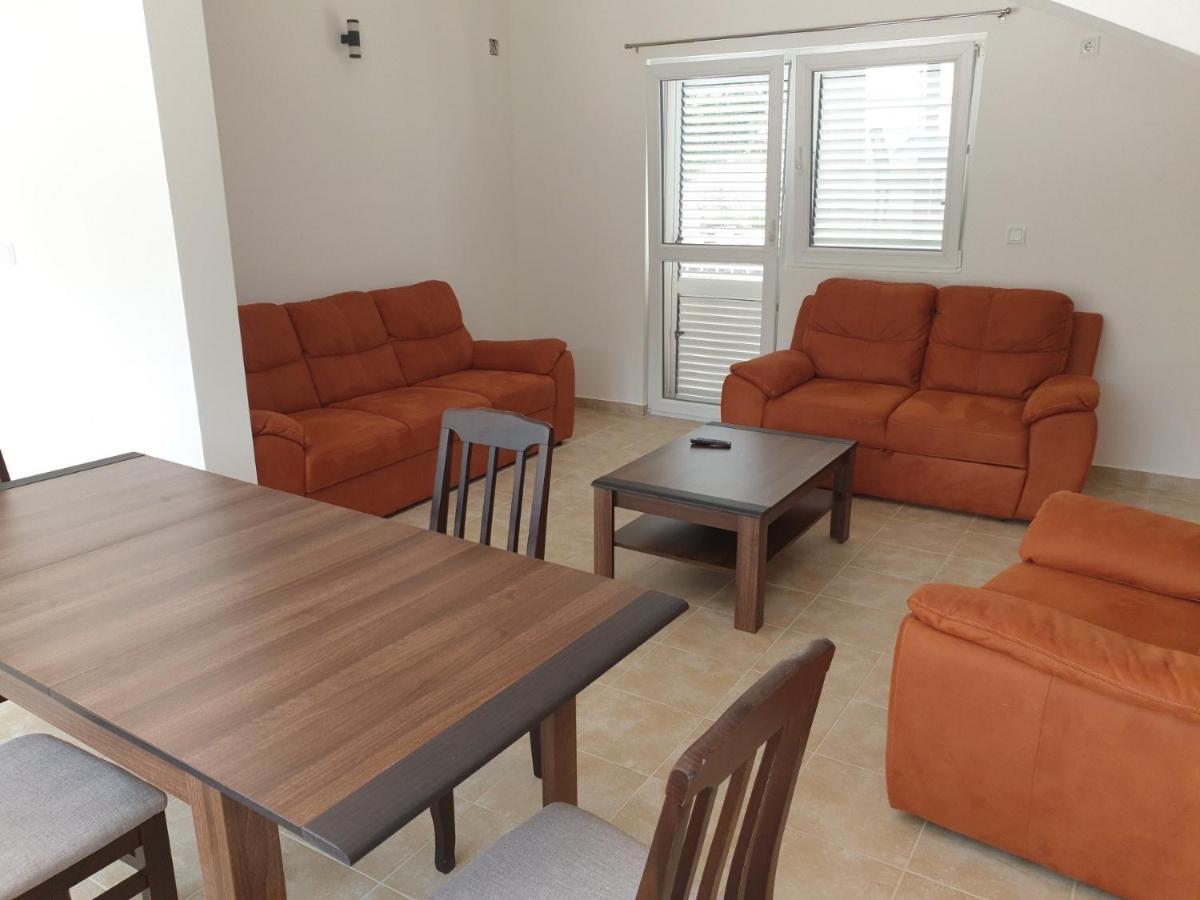 Apartmani Zlatko - Housity