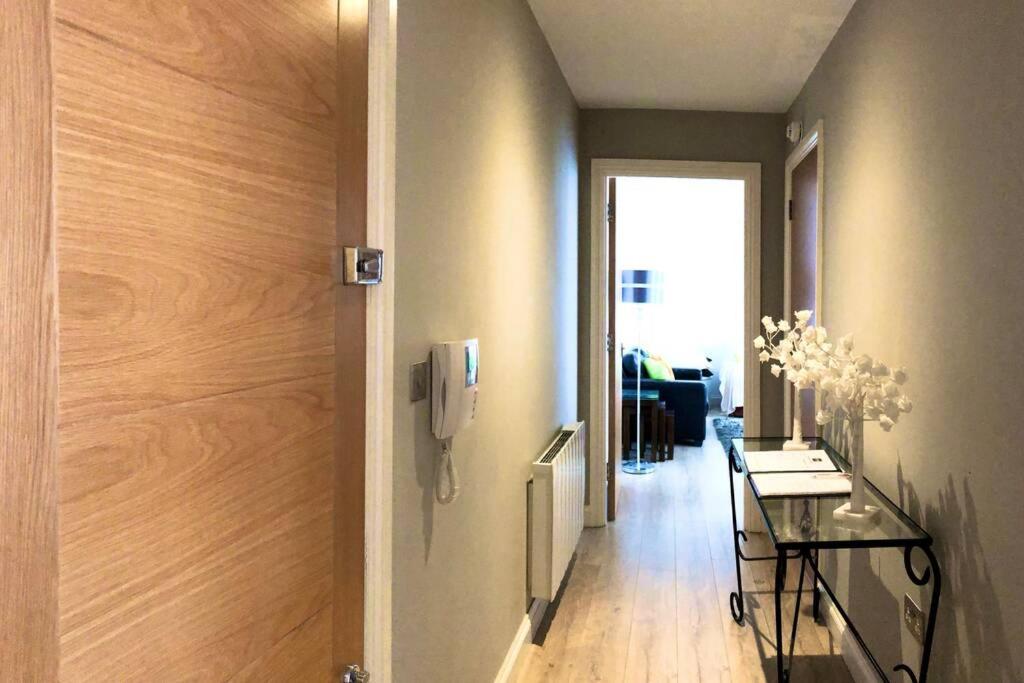 Luxury 2-Bed Apartment In Central Brighton - Housity