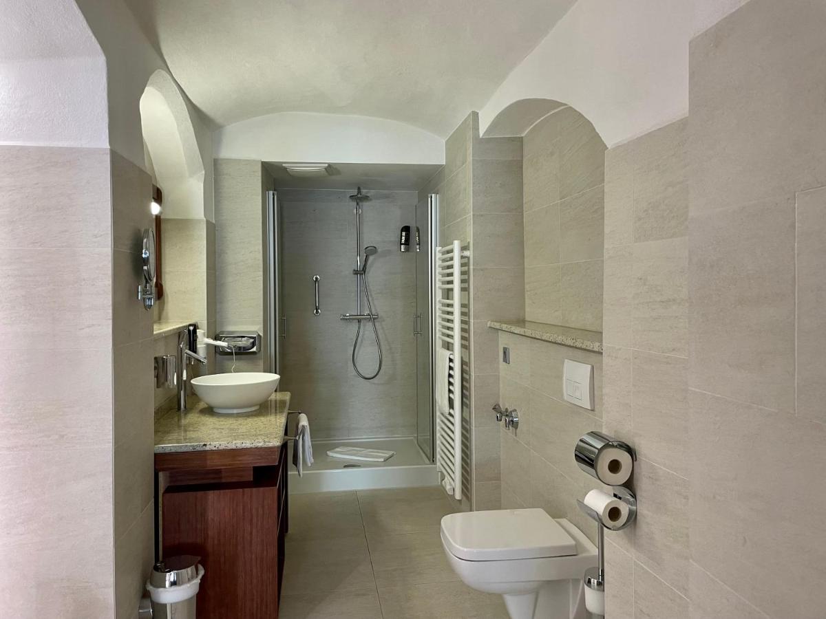 Hotel Italia - Housity