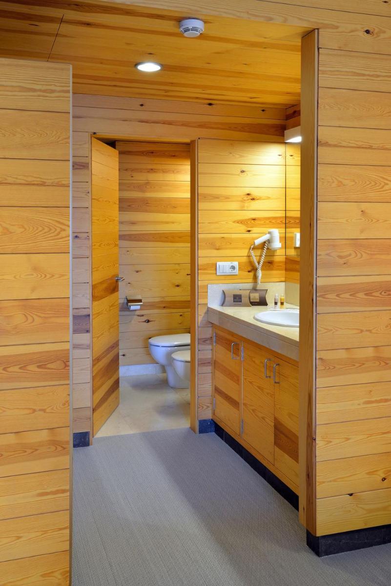Un baño de Montanyà