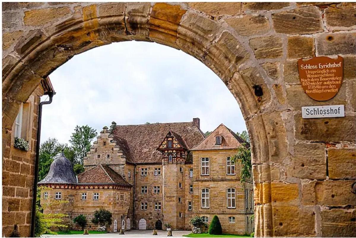 Gutsverwaltung Schloss Eyrichshof - Housity