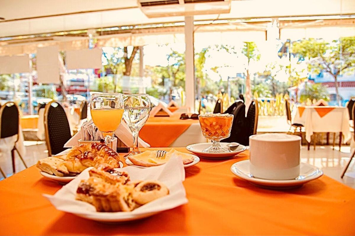 Hostal Del Sol Spa - Housity
