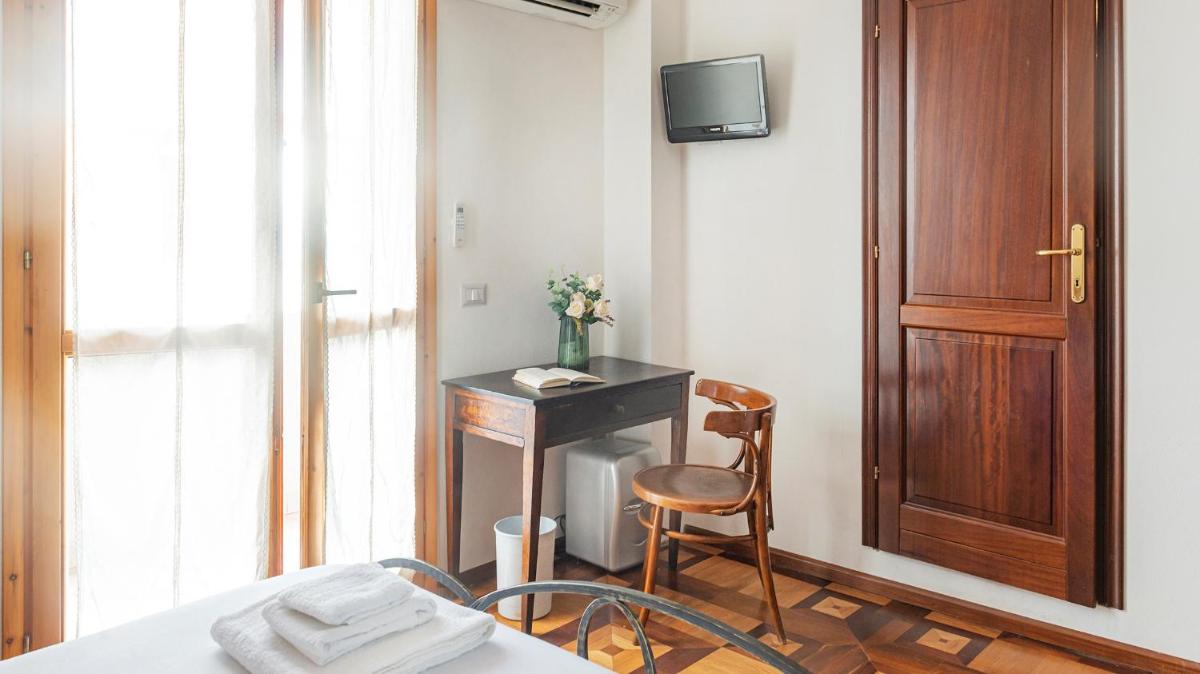 Welcomely - Bed and Dream - Housity