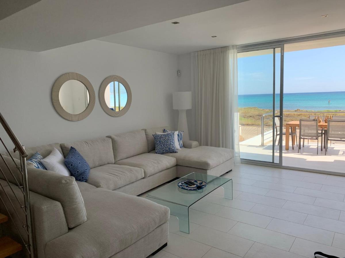 Son Serra Sea Coast Villa - Housity