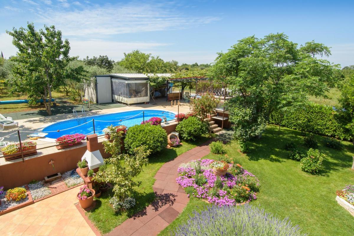 Apartments Flora - Housity