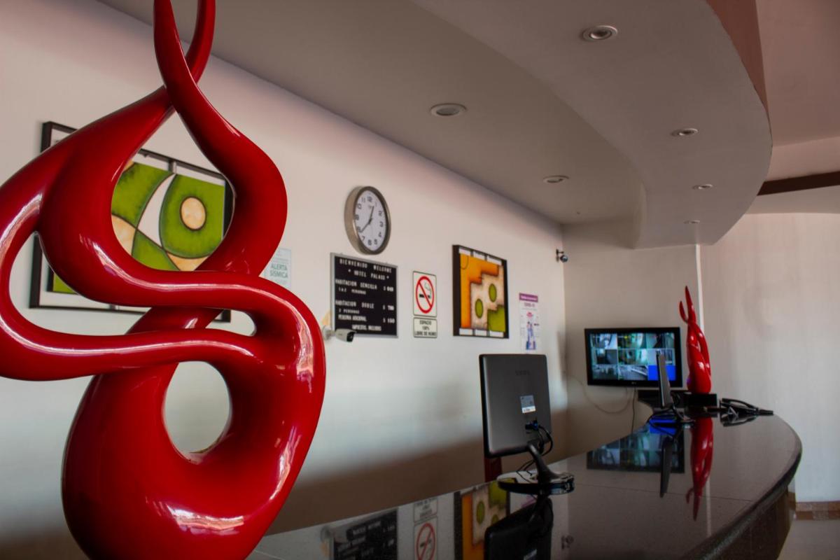 Hotel Palass - Housity