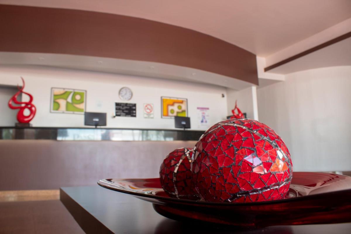 Hotel Palass - Housity