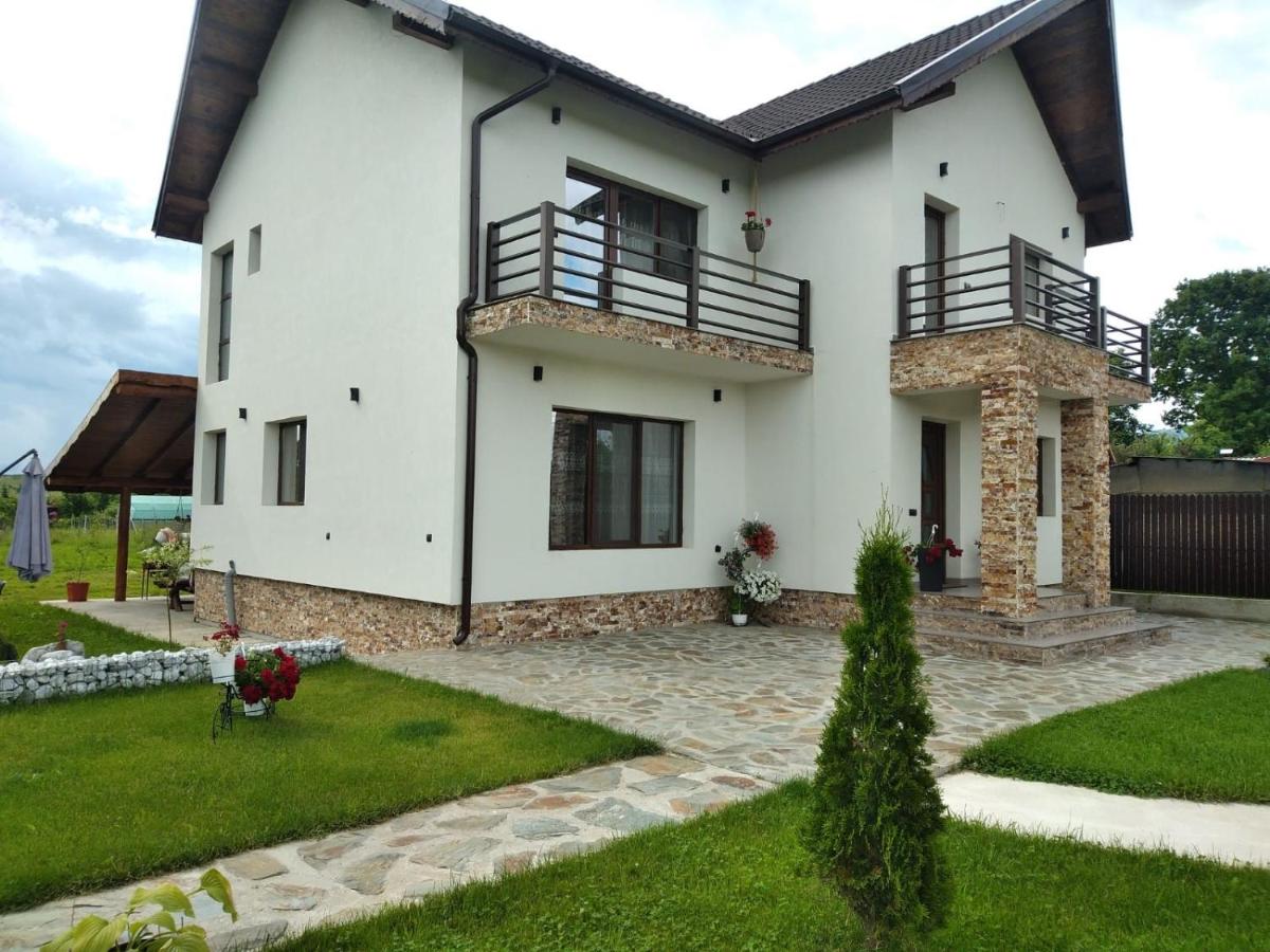Pensiunea Casa Nușa - Housity