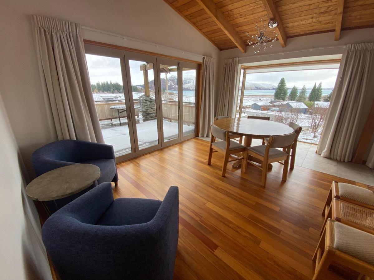 Glacier Rock Lakeview House - Housity