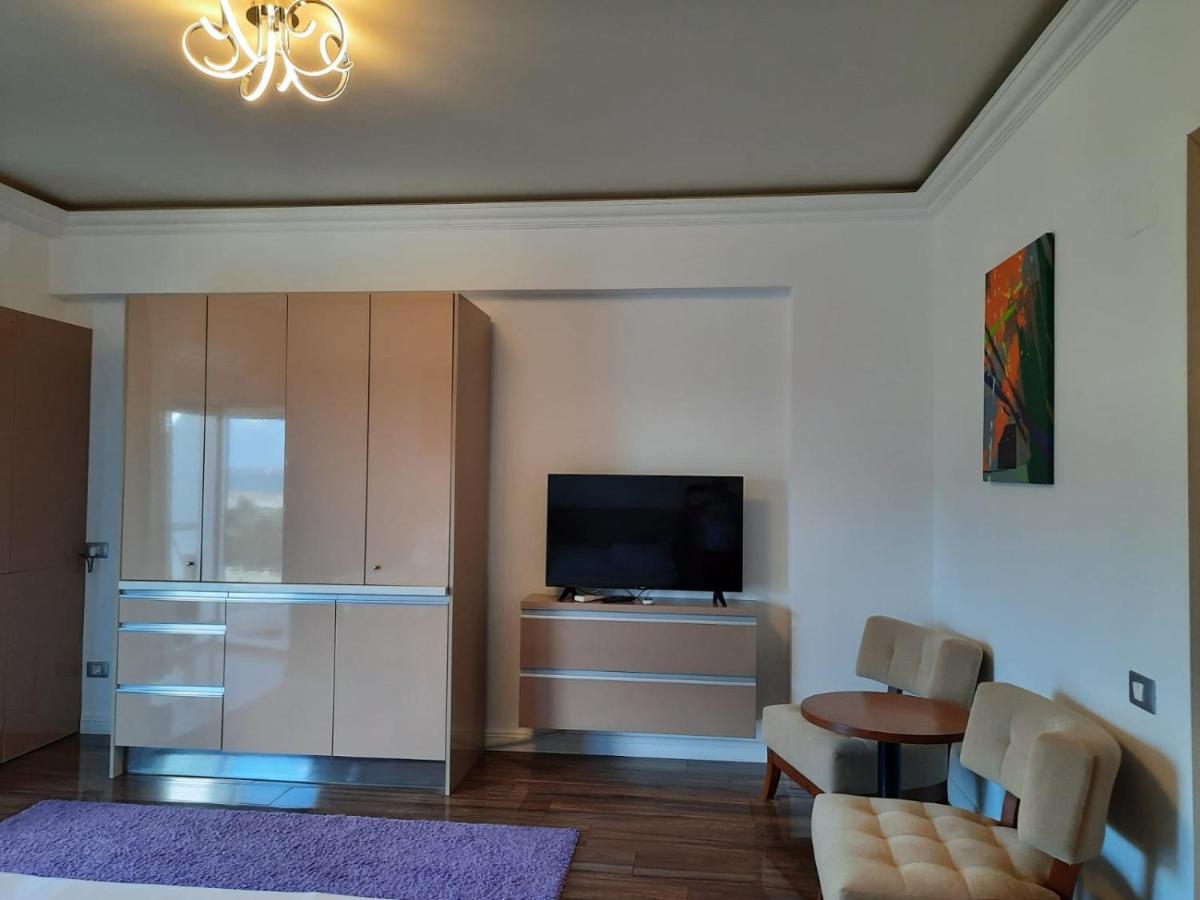 White Tower Mamaia Prestige Apartments - Housity