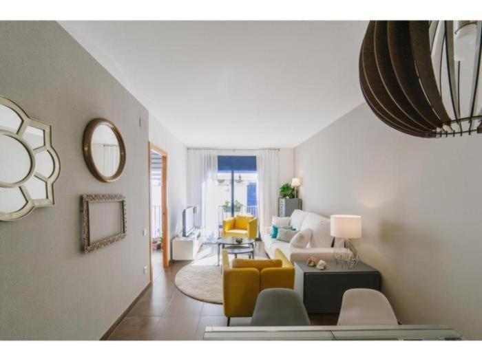 Sitges Spaces Deluxe Beach Apartment- 3 Bedroom, 2 Bathroom, Next to Beach, Sleeps 6 - Housity
