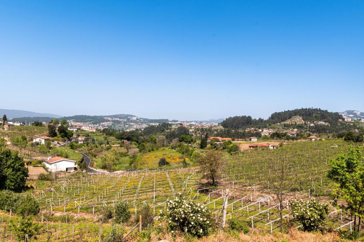 Comfortable house in Fornos with shared pool - Housity