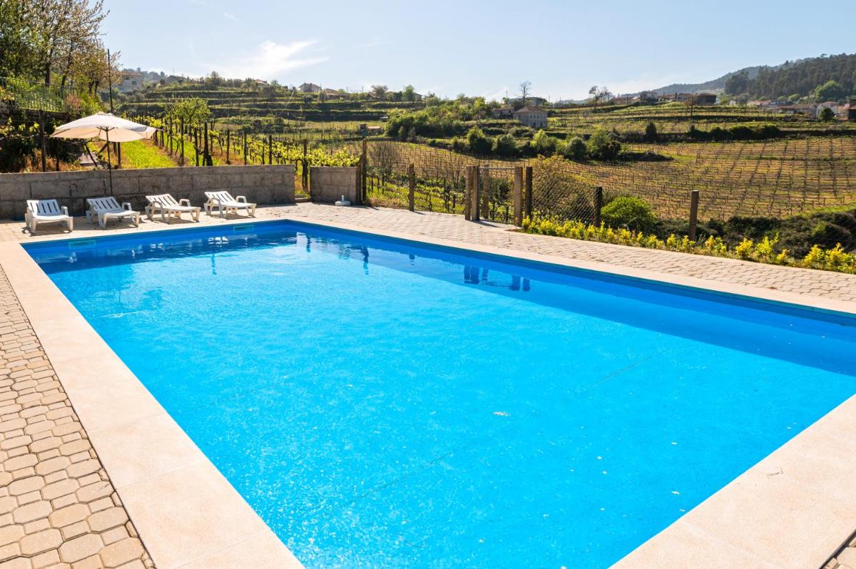 Comfortable house in Fornos with shared pool - Housity