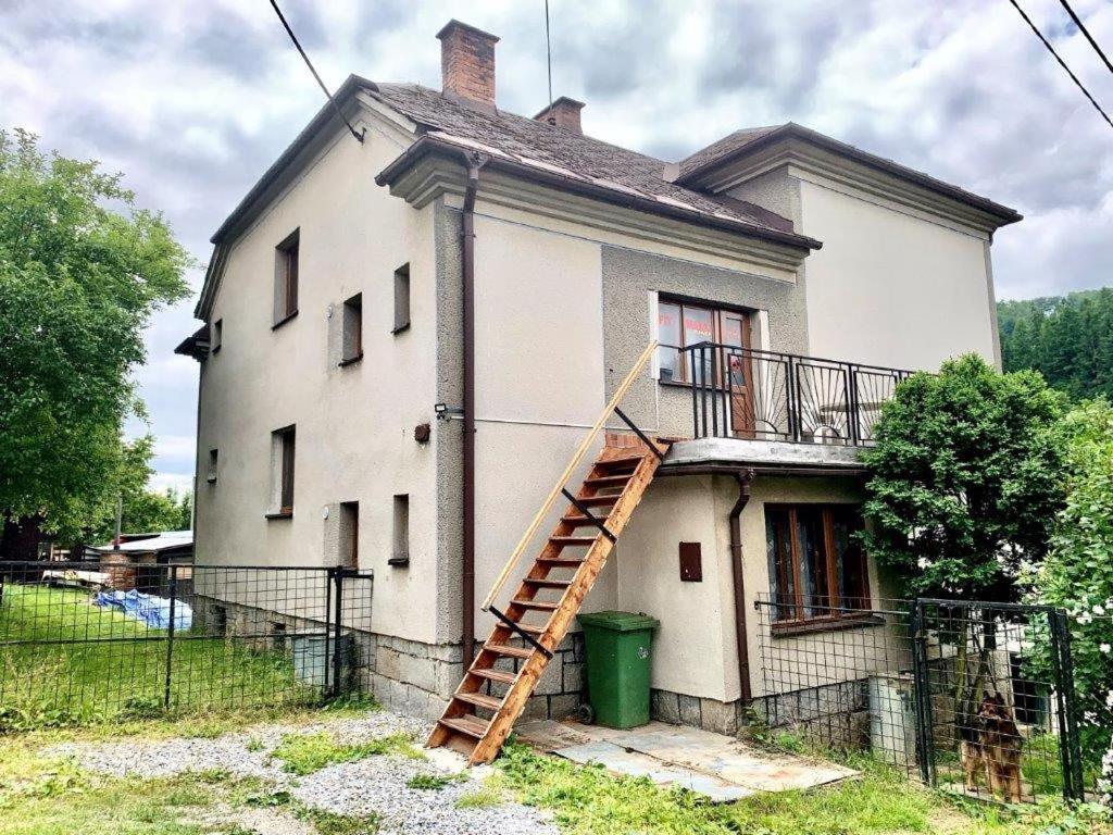 Apartmán Bušín - Housity