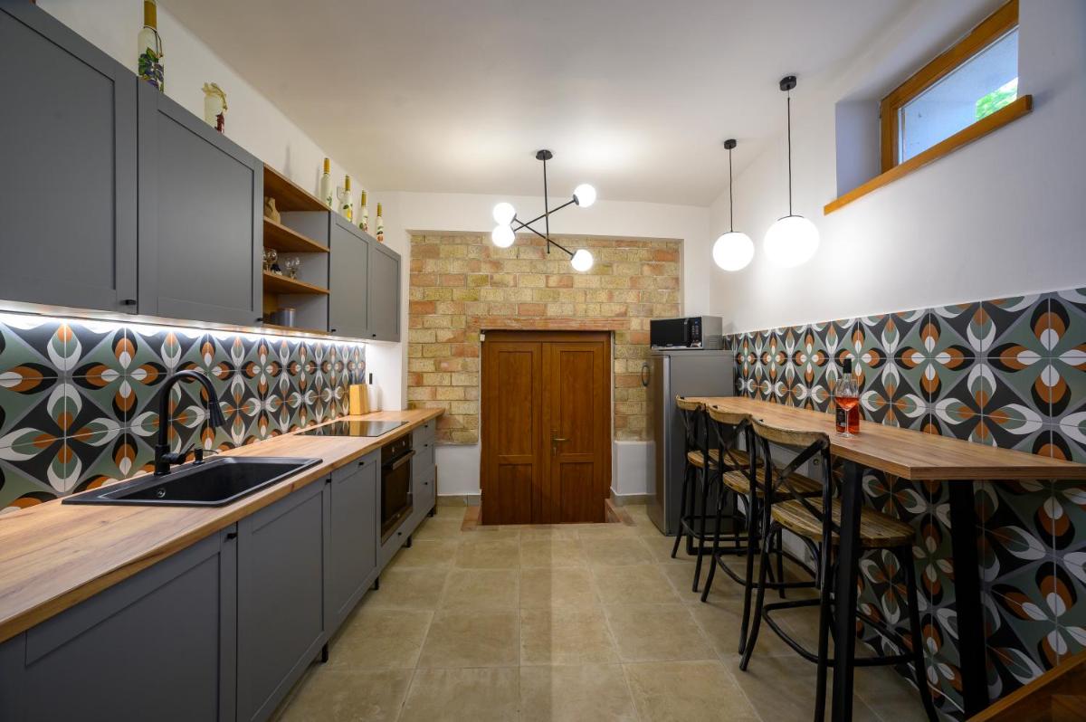 Edelin Cottage - Housity