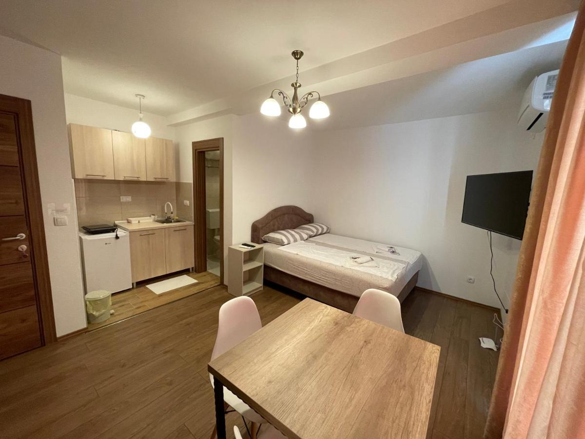 Old Town Apartments - Housity