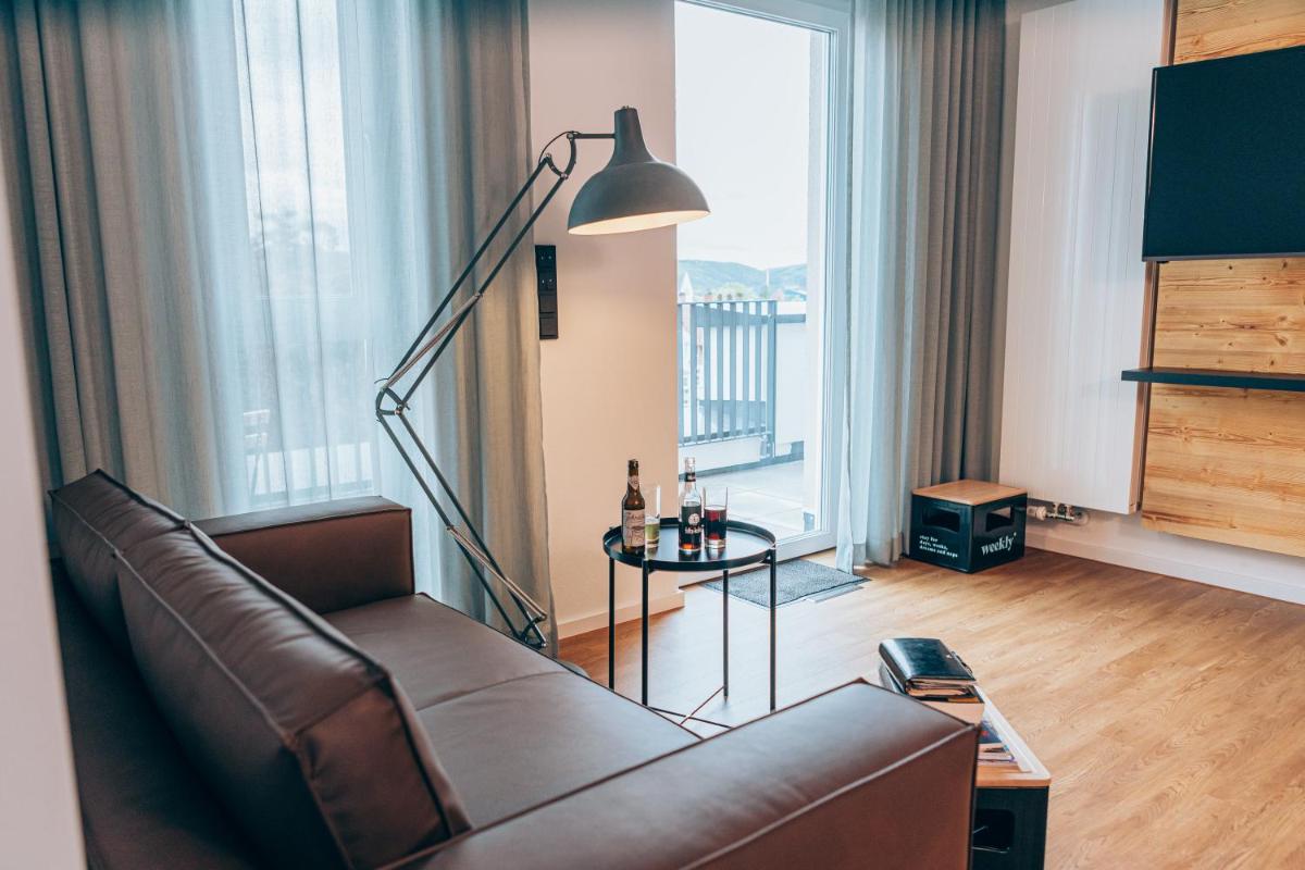 Weekly Boardinghouse - Housity