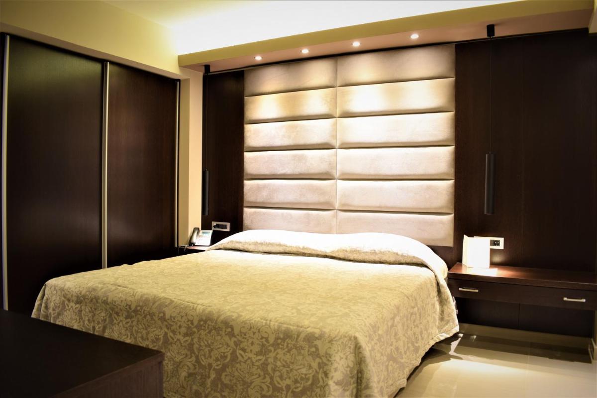 Mike Studios & Apartments - Housity