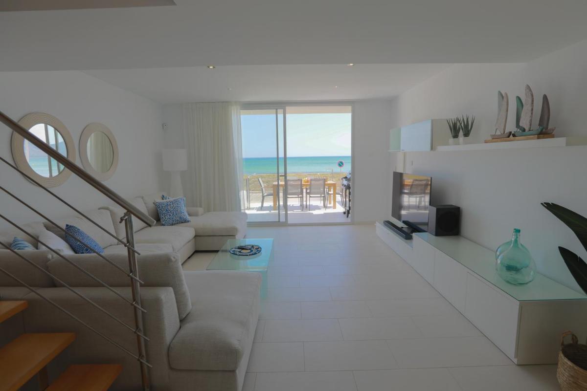 Son Serra Sea Coast Villa - Housity