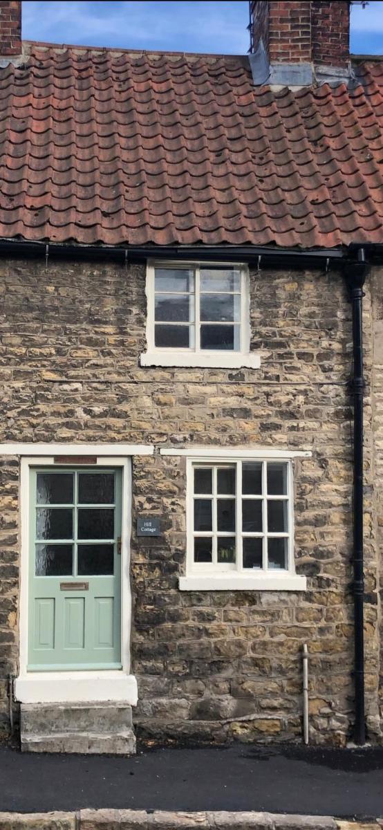 Hill Cottage, Thornton-Le-Dale - Housity