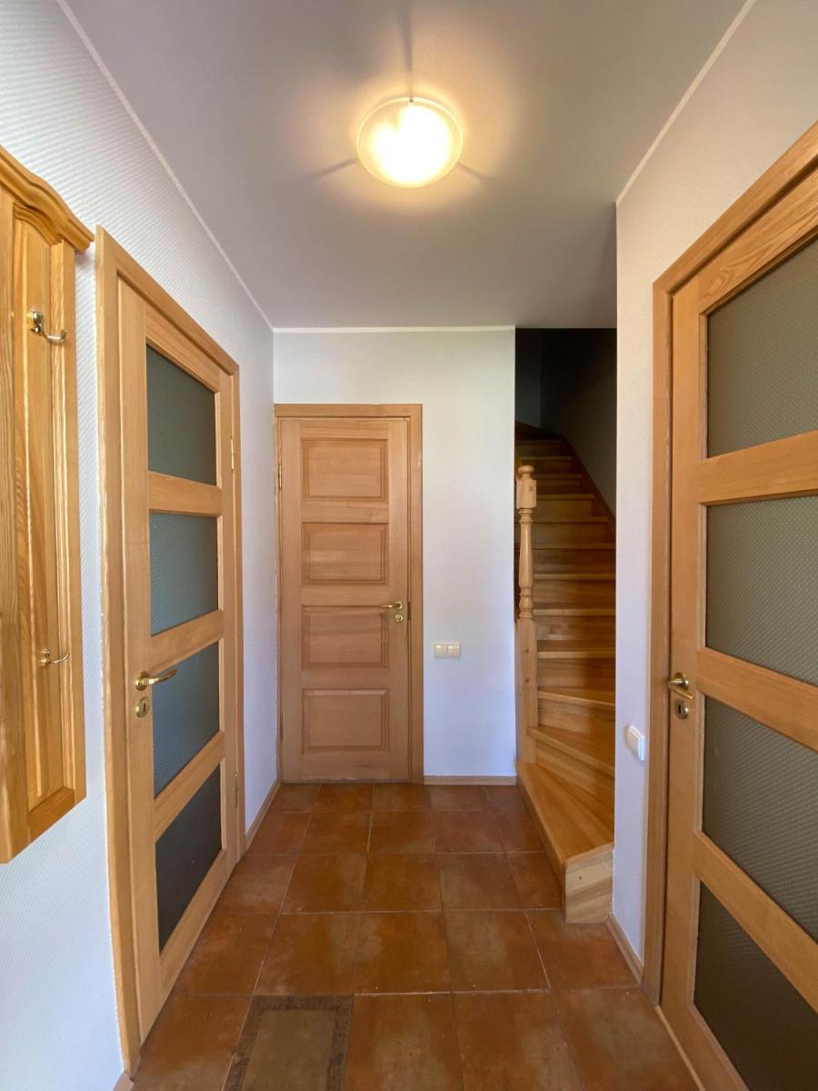 Comfy Summer House Near Beach - Housity