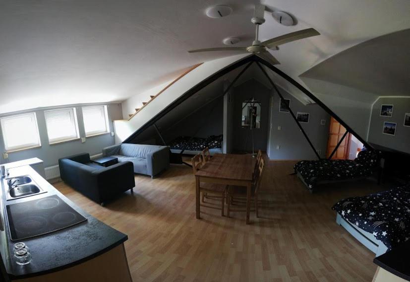 Tématické pokoje Doupě - Housity