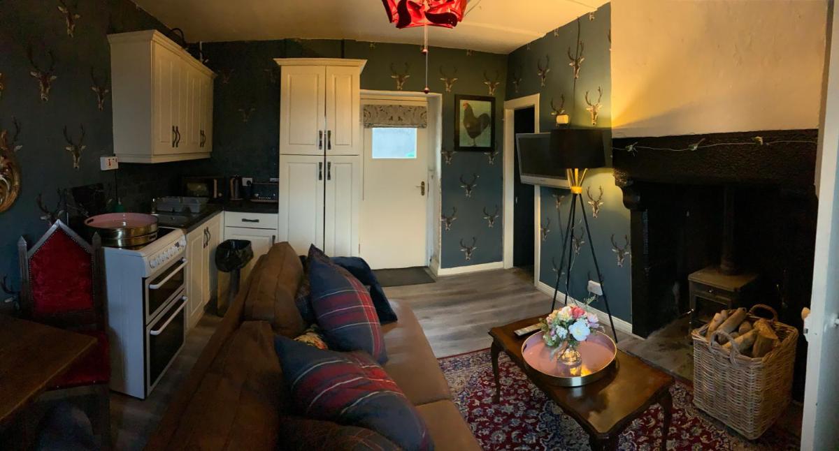 Castledillon Estate Cottage - Housity