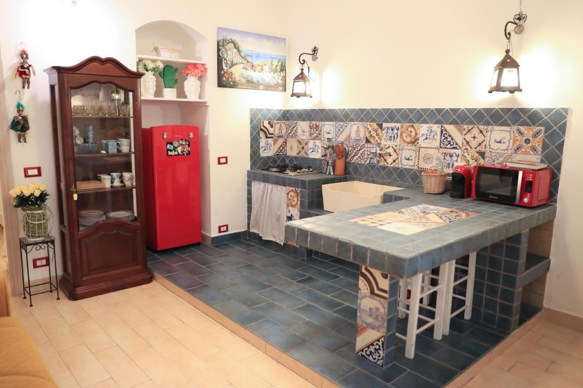 La Siciliana-di fronte la Cattedrale - Housity