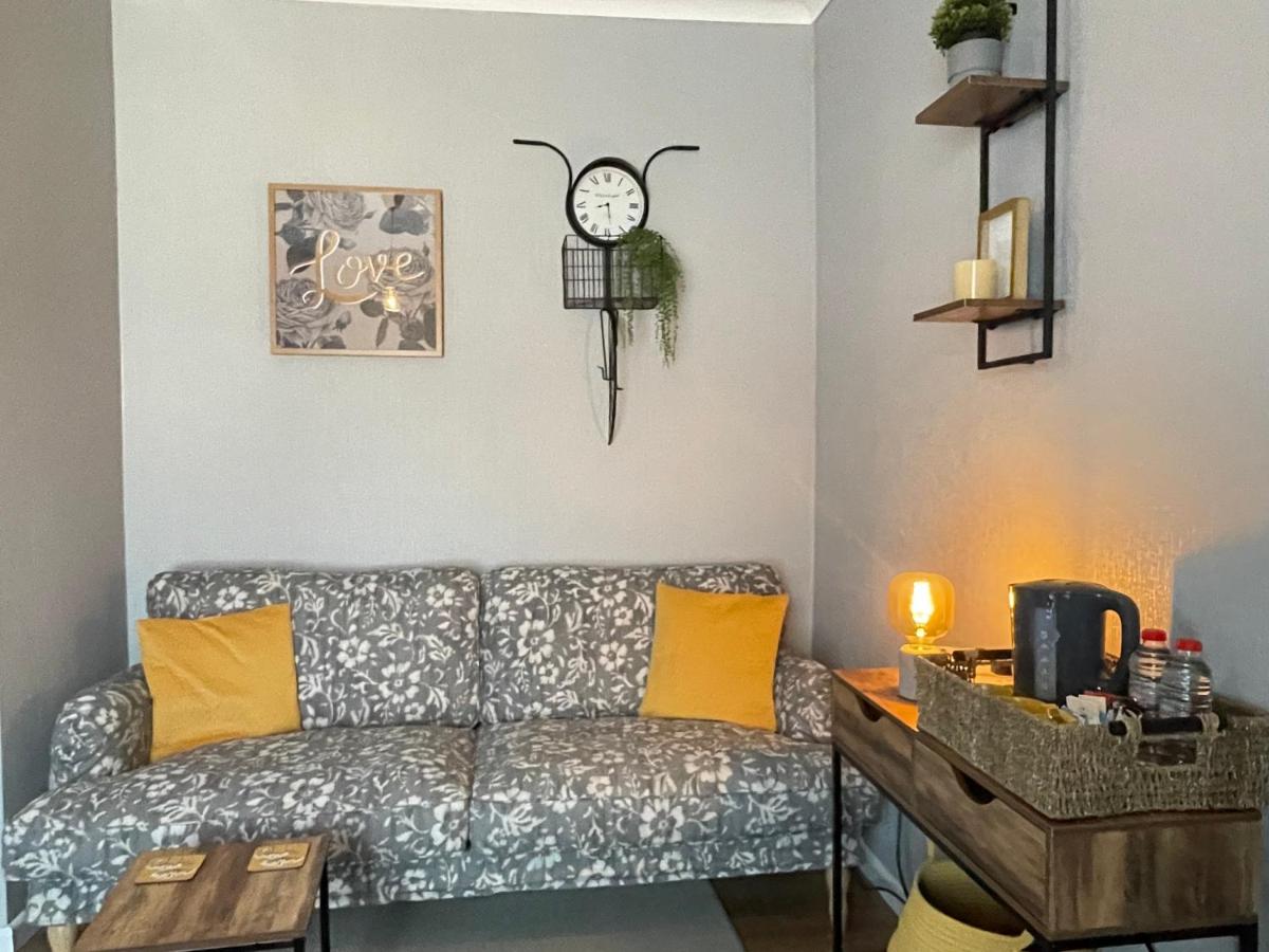 Westend Holiday Room 4 Brecon - Housity