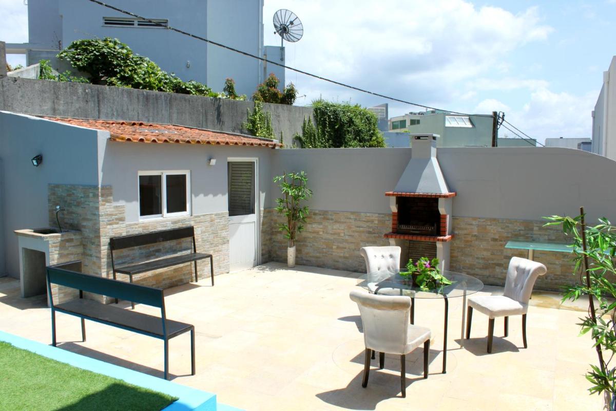 D'ouro Pool House - Housity