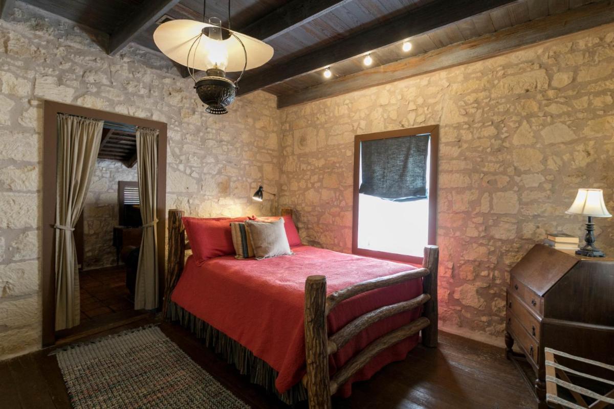 Austin Street Retreat Maria - Housity