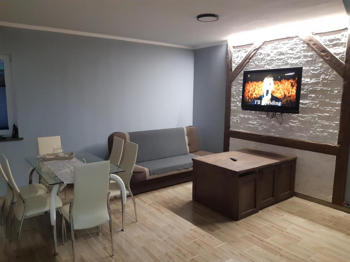 DOMEK U FLORIANA I KONRADA - Housity