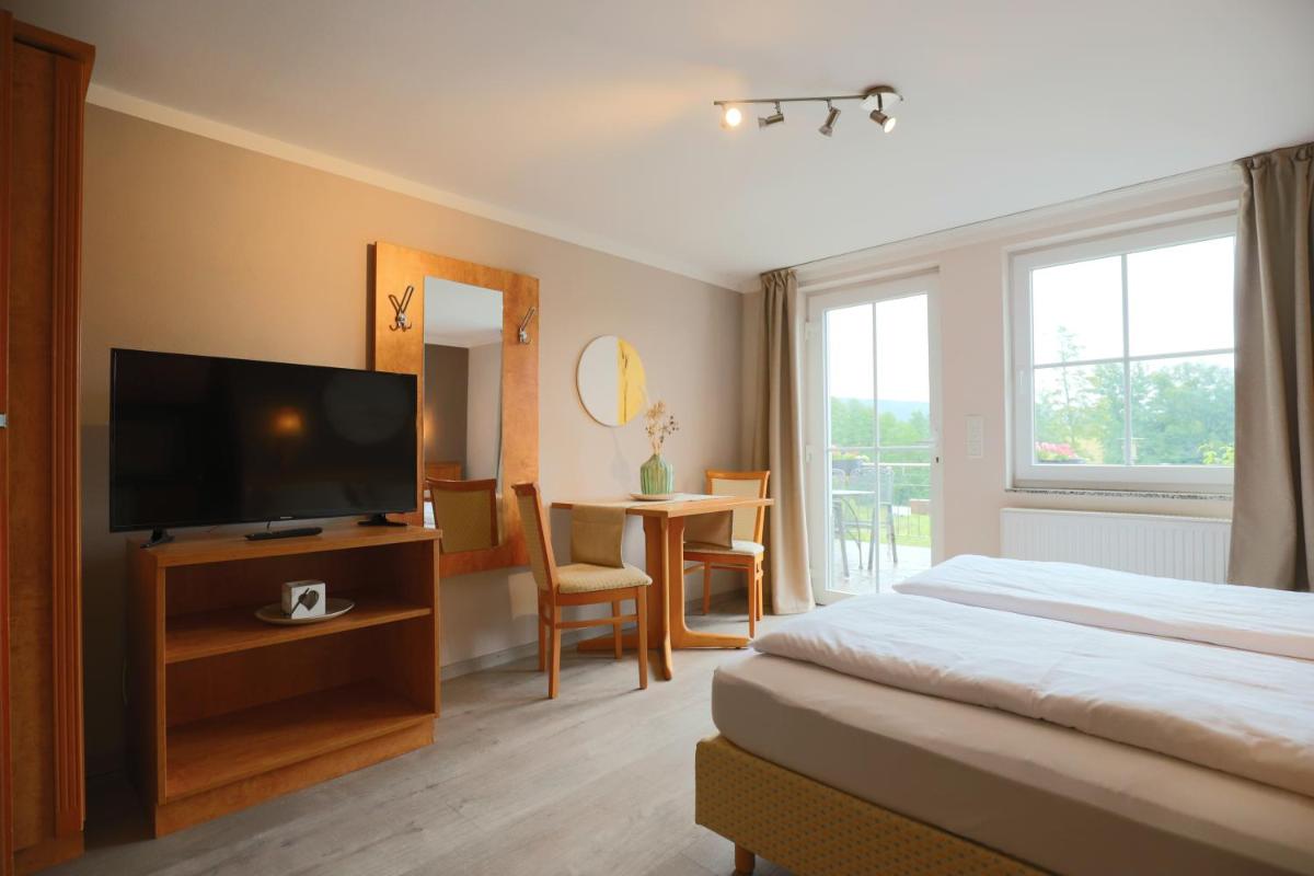 Hofgut Langenborn Wohnen auf Zeit möblierte Apartments Aschaffenburg Alzenau Frankfurt - Housity