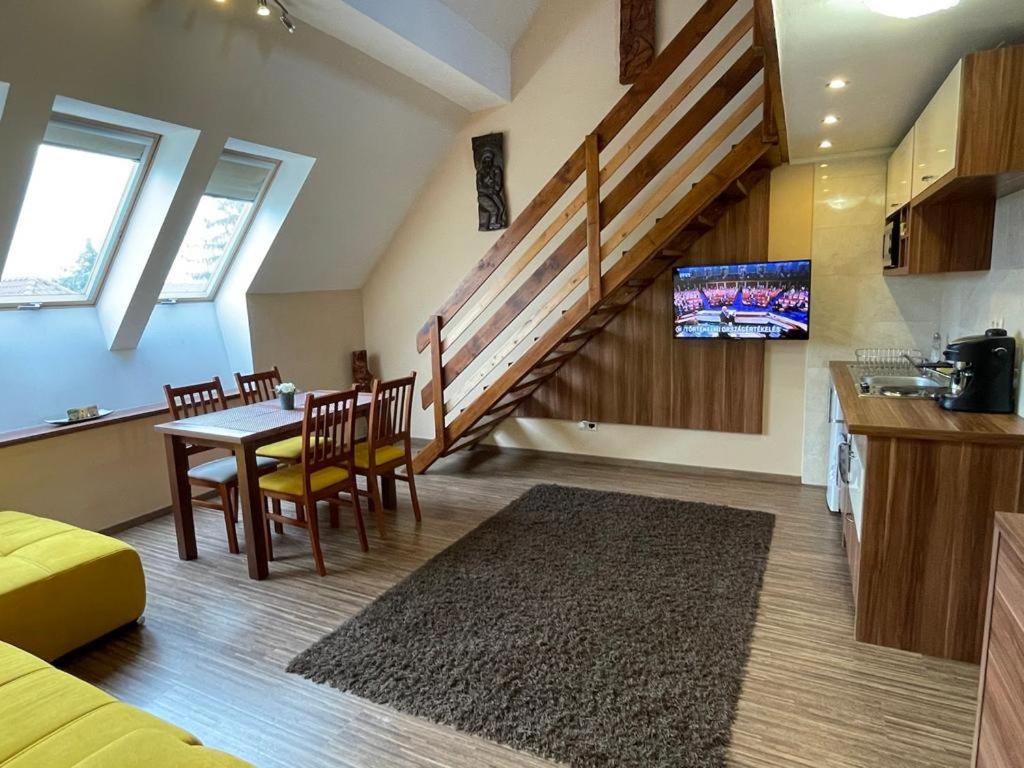 Suitetrails - Gyulai Brill Apartman