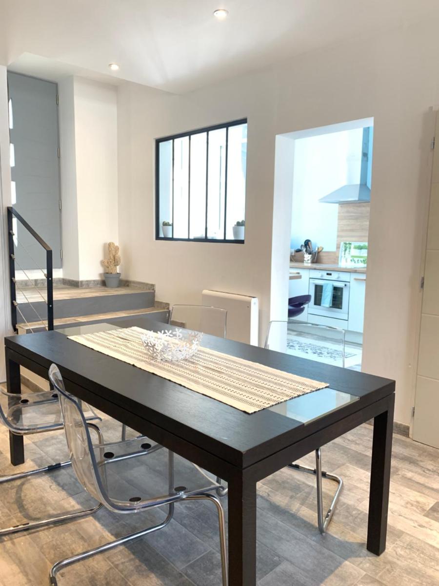 villa Gaîa au coeur d'un village du sud entre Avignon et St remy de Provence - Housity