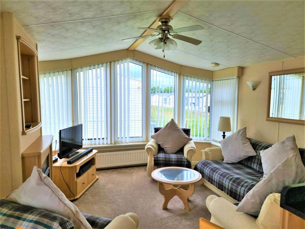 Caravan North Wales - Lyons Robin Hood Holiday Park - Housity
