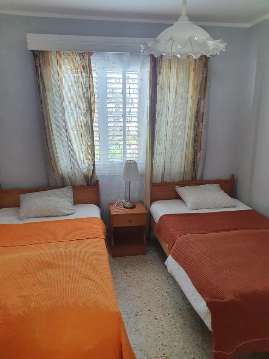 Suitetrails - Beautiful 2 bedrooms flat,near beach,free parking