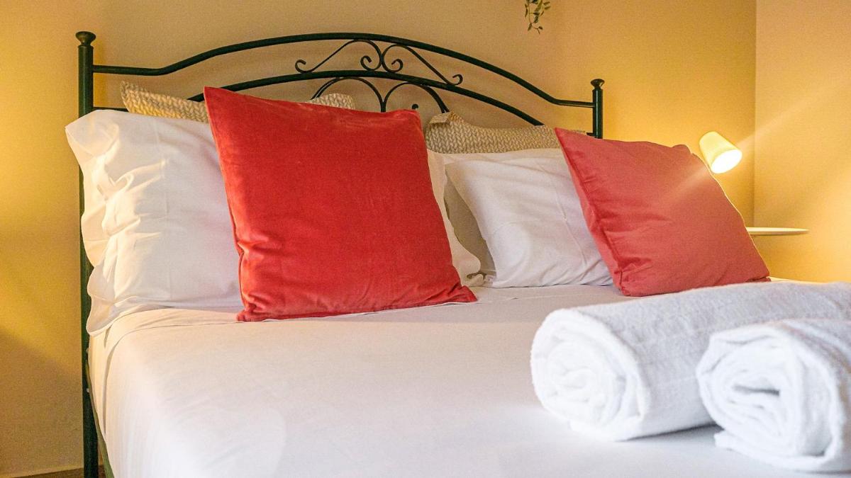 San Leonardo with private beach - Housity