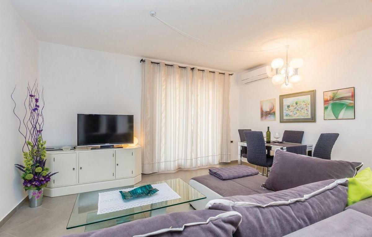 Apartments Paola - Housity
