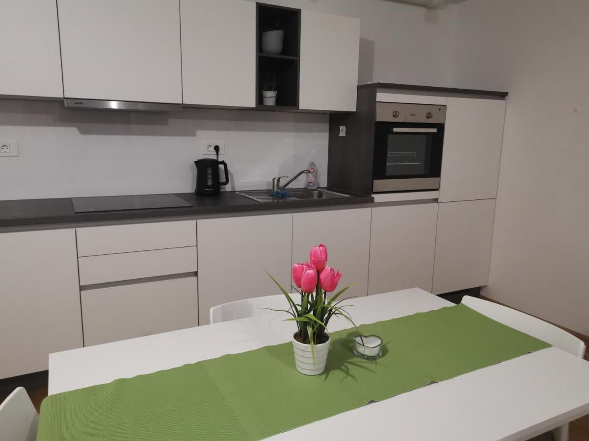 Apartma Rosmarino Koper - Housity
