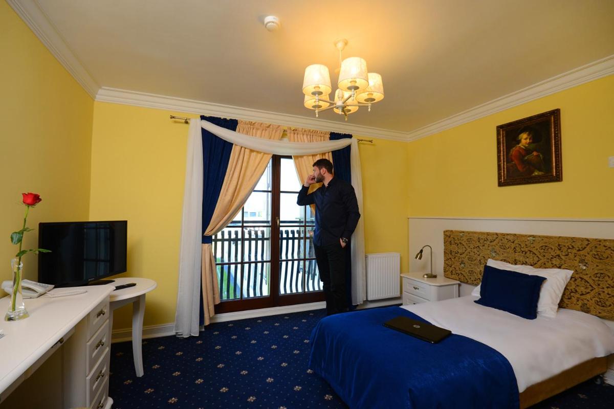 Hotel Supraśl - Housity