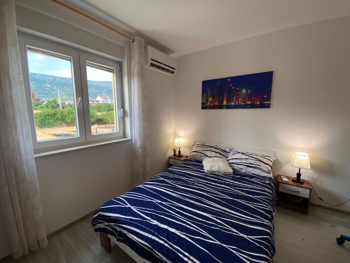 Spacious apartment close to the sea in Split area - Housity