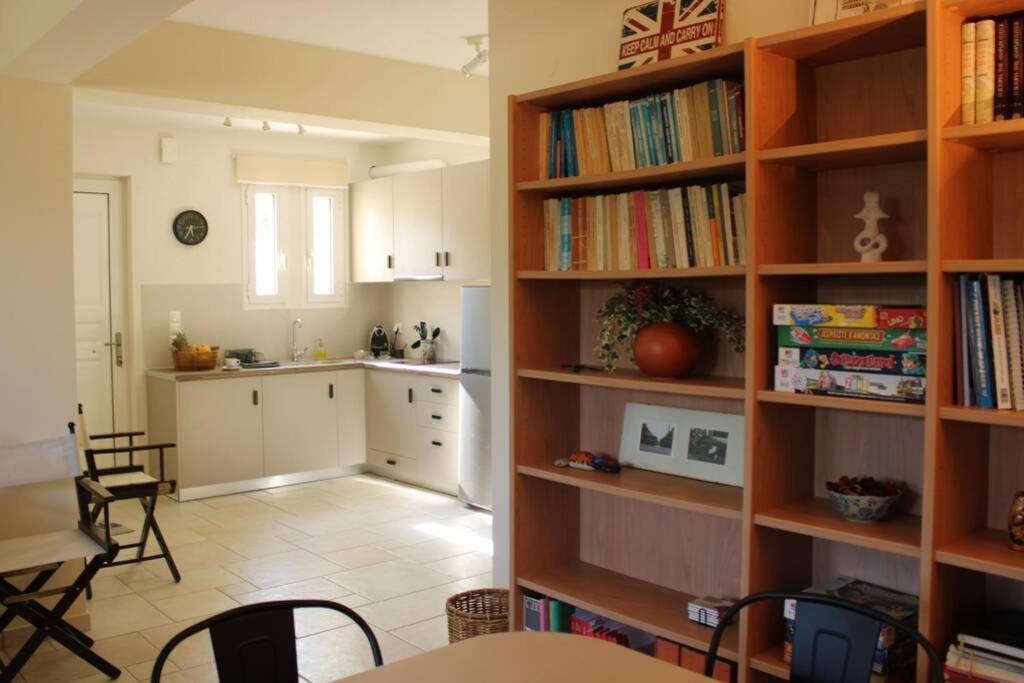 Aretis St Apartment - Housity