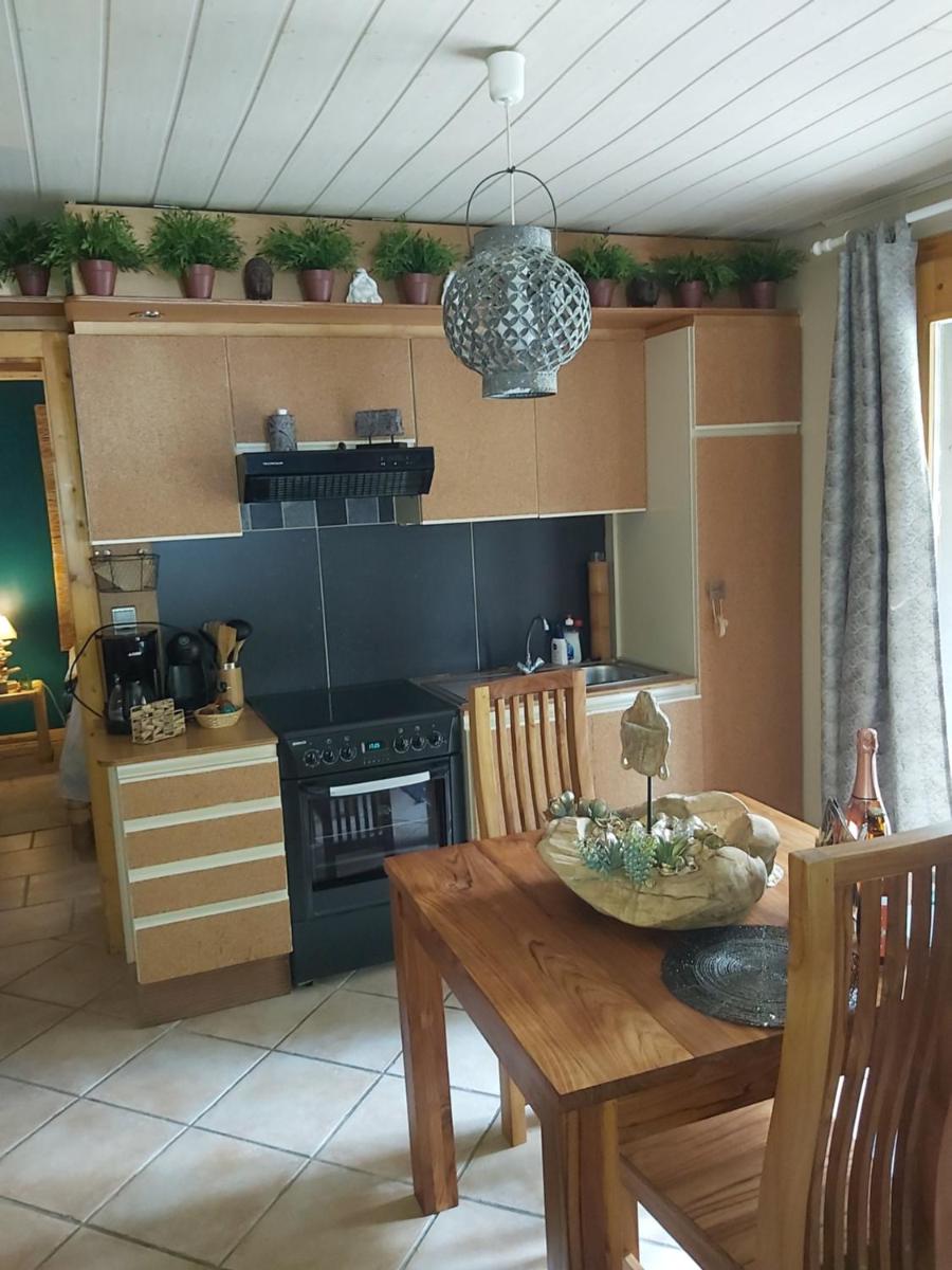 Romantica Exotica - Housity